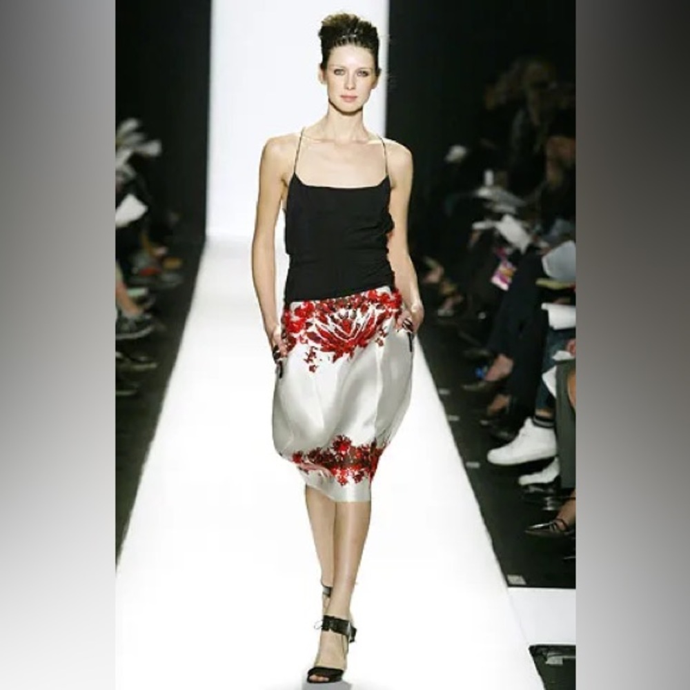 Narciso Rodriguez 2005 Collection Silk Twill Skirt. Size 4.